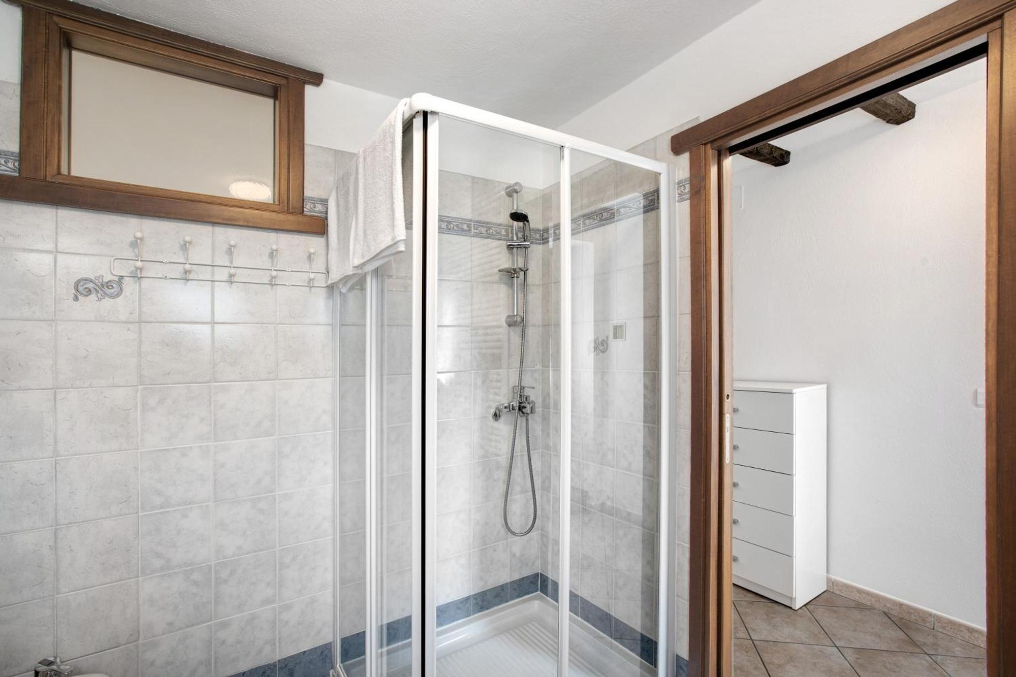 Casa Sabrina - Appartamento Blu Aosta Esterno foto
