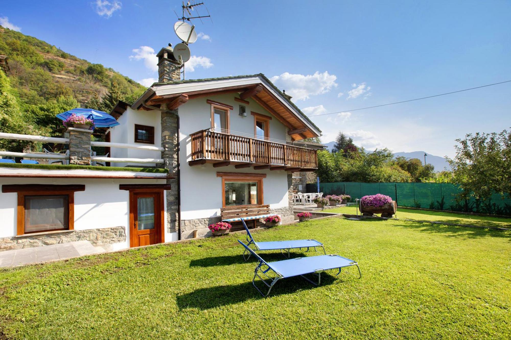 Casa Sabrina - Appartamento Blu Aosta Esterno foto