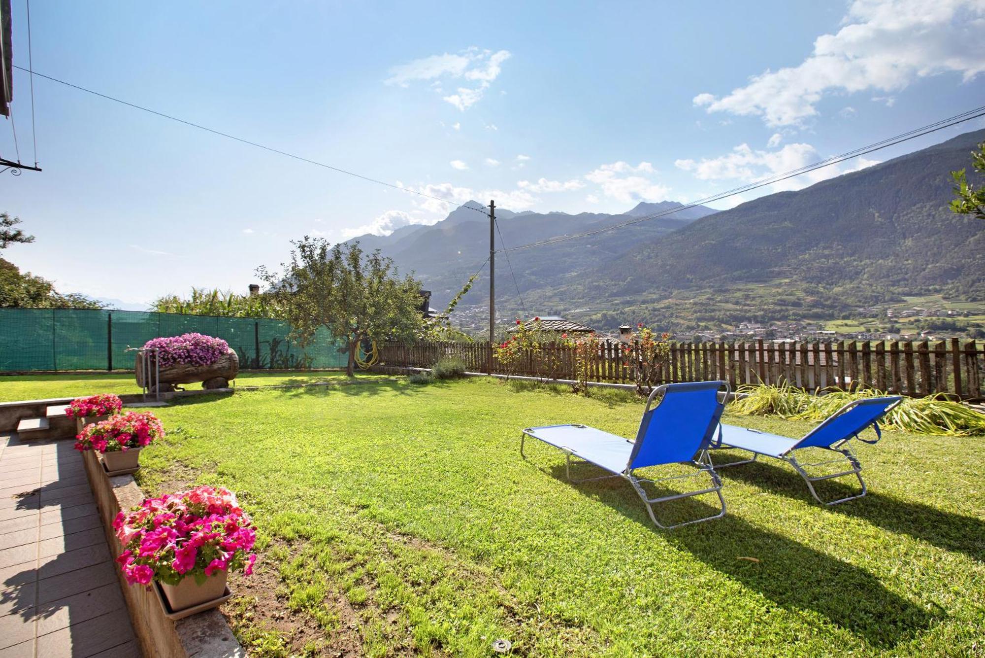 Casa Sabrina - Appartamento Blu Aosta Esterno foto